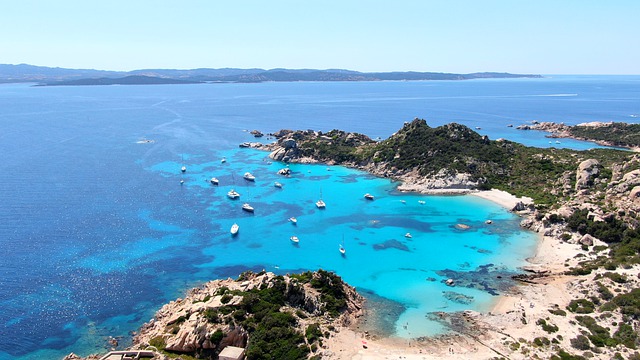 Esplora le spiagge dell'Arcipelago di La Maddalena con la Motonave G. Garibaldi II